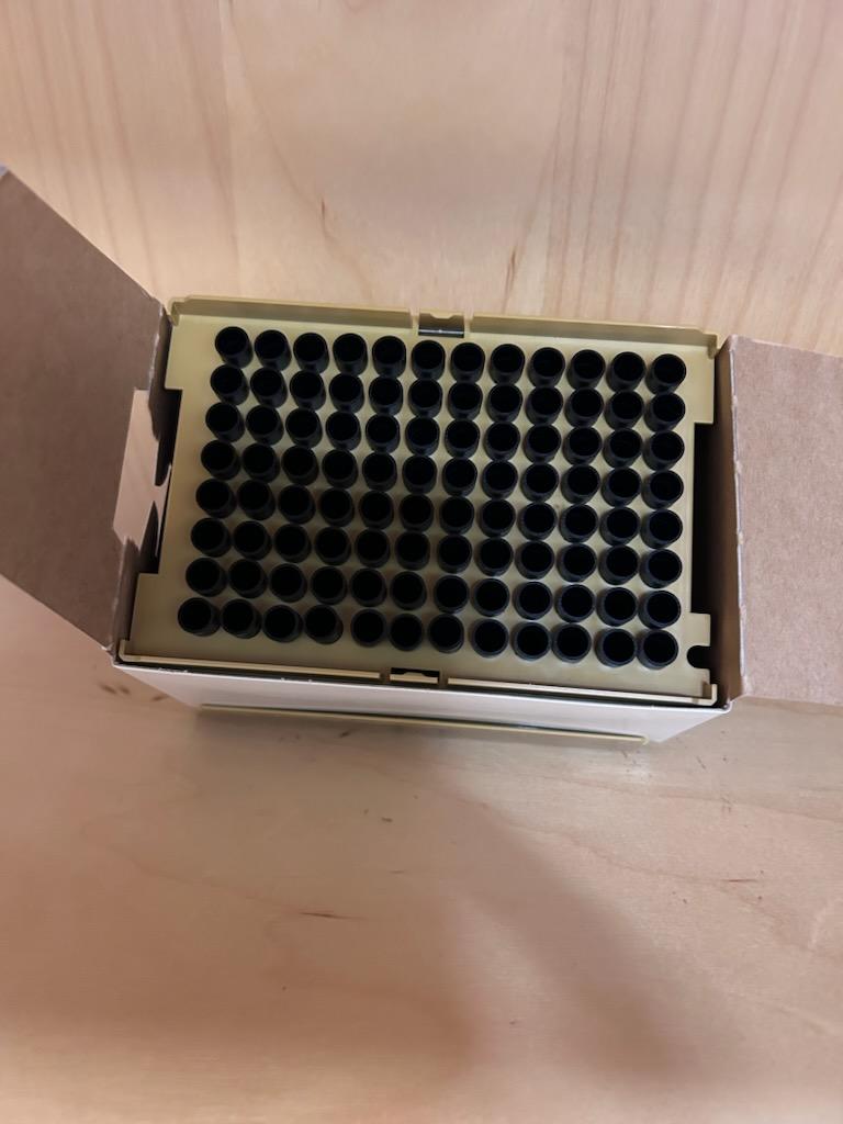 Puntas desechables conductoras Eppendorf 300 µL (960 puntas)